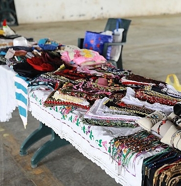 ureten-kadinlar-pazari-keciorende-ilgi-goruyor.jpg