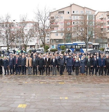 24-kasim-ogretmenler-gunu-kahramankazanda-coskuyla-kutlandi.jpg