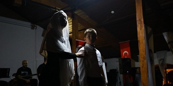 Atatürk, Efes Selçuk’ta Şarkılar ve Şiirlerle Anıldı