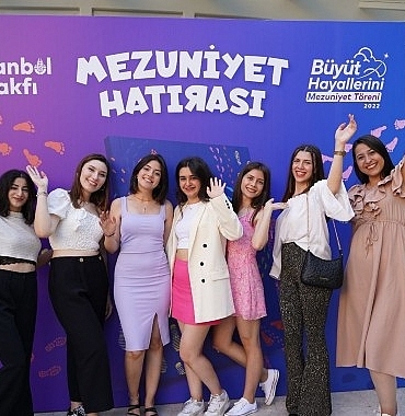 ataturke-armagan-sarkilar-konseri-geliri-istanbul-vakfina-bagislanacak.jpg