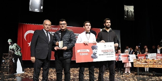 Ata’ya Özlem Şiir Okuma Yarışması’nda Duygulu Anlar Yaşandı