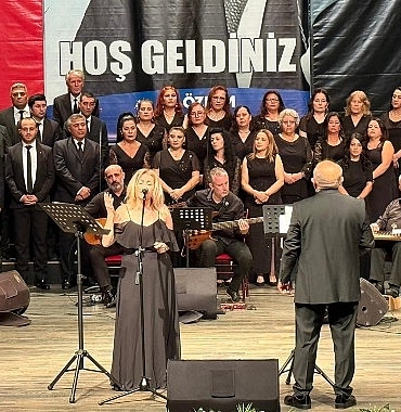 aydin-buyuksehir-belediyesi-ulu-onder-gazi-mustafa-kemal-ataturku-turkulerle-andi.jpg