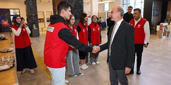 Başkan Pekyatırmacı’dan Yeni Nesil Şehir Kütüphanesi’ne ziyaret