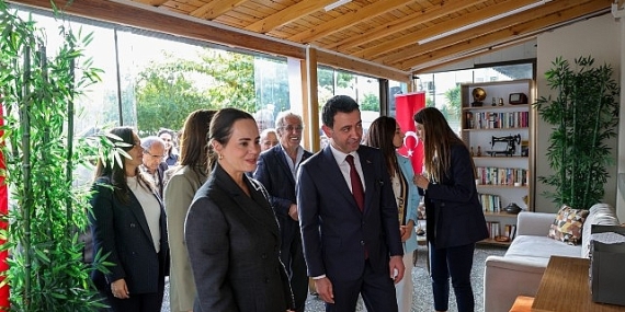 Bayraklı’da “Bahar Evi” kapılarını açtı