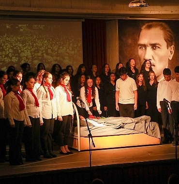 burhaniyede-ataya-ozel-anma-programi-gerceklesti.jpg