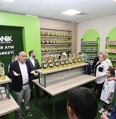 canikteki-bu-markette-para-gecmiyor-aile-ekonomisine-dev-katki.jpg