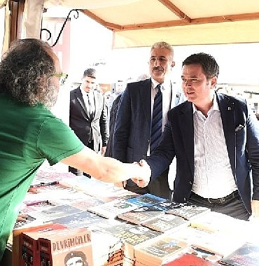 edebiyatin-kalbi-osmangazide-atiyor.jpg