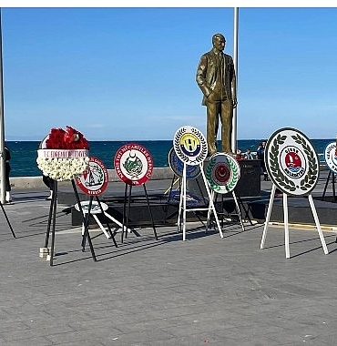 edremit-heyeti-kktcnin-42-kurulus-yildonumu-kutlamalarina-katildi.jpg