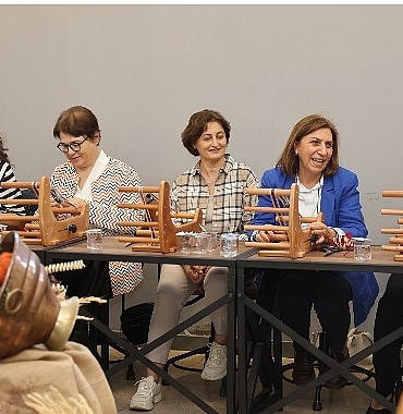 el-emegi-urunler-ogretmenler-gununde-hayat-buldu.jpg