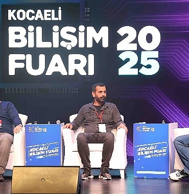 fpv-drone-ve-vr-teknolojisi-bilisim-fuarinda-uctu.jpg