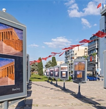 gazeteci-korcan-kararin-anitkabir-sergisi-izmirde-acildi.jpg