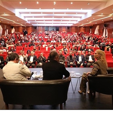 inegol-kitap-gunleri-tum-coskusuyla-suruyor.jpg