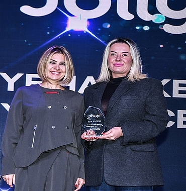 jolly-msc-cruisestan-en-fazla-turkiye-hareketli-program-satisi-yapan-acenta-odulunu-aldi.jpg