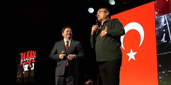Kadıköy’de Öğretmenler Günü Sunay Akın Gösterisiyle Kutlandı