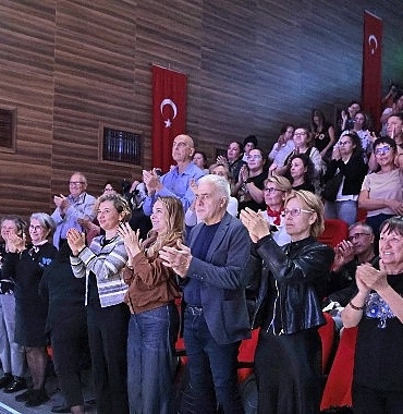 konak-atasini-duygu-dolu-oratoryo-ile-andi.jpg