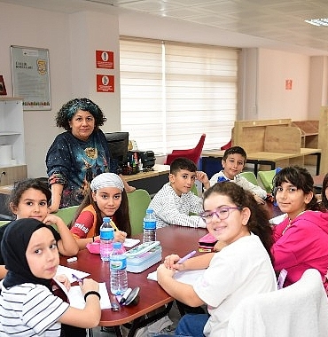 osmangazide-cocuklar-hayallerini-kagida-dokuyor.jpg