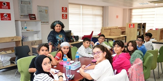 Osmangazi’de Çocuklar Hayallerini Kağıda Döküyor