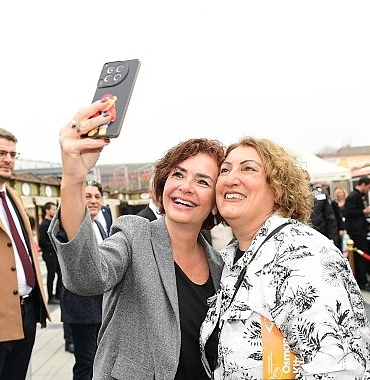 osmangazide-kitap-dolu-gunler-suruyor.jpg