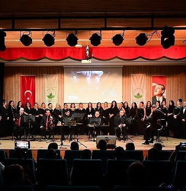 osmangazide-ulu-onder-sevdigi-turkulerle-anildi.jpg