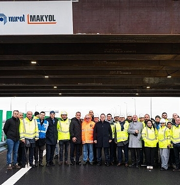 romanyadaki-proje-planlanandan-5-ay-once-trafige-acildi.jpg