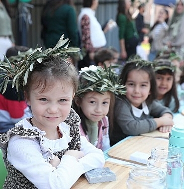 sakranda-6-geleneksel-zeytin-kirma-senligi-duzenlendi.jpg