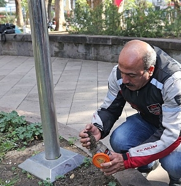 uc-vatan-topragi-zubeyde-annenin-huzurunda-bulustu.jpg