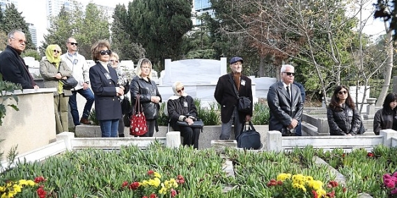 Usta Sanatçı Kerem Yılmazer Mezarı Başında Anıldı