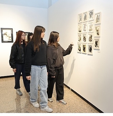 varligin-arayuzu-sergisi-sefakoy-galeri-kupte.jpg