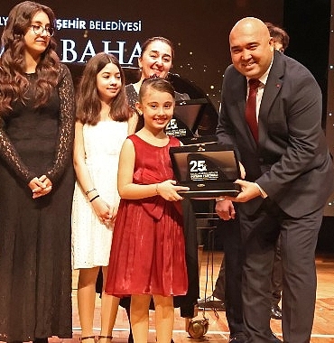 25-uluslararasi-antalya-piyano-festivalinde-genc-yetenekler-sahne-aldi.jpg