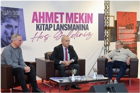 ahmet-mekin-kendi-mahallesinde-komsulariyla-bulustu.jpg
