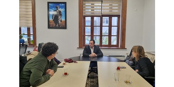 Ayvalık Alan Başkanlığı, İzmir Büyükşehir Belediyesi Ahmet Piriştina Kent Arşivi ve Müzesi’ni (APİKAM) ziyaret etti.