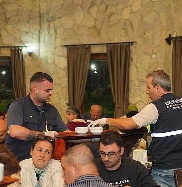 ayvalik-belediyesi-3-aralik-dunya-engelliler-gununde-ozel-bireylerle-bir-araya-geldi.jpg