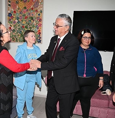 baskan-topaloglu-engelli-bireylerin-yeni-yilini-kutladi.jpg