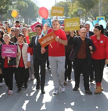 bayrakli-belediyesinden-3-aralik-farkindalik-etkinligi.jpg