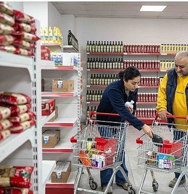 bornova-belediyesinden-yeni-yil-hediyesi.jpg