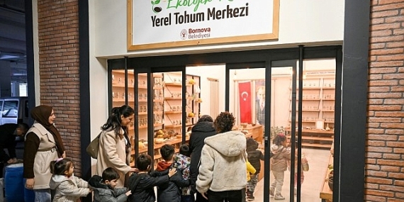 Bornova’da minik eller toprağa dokunuş