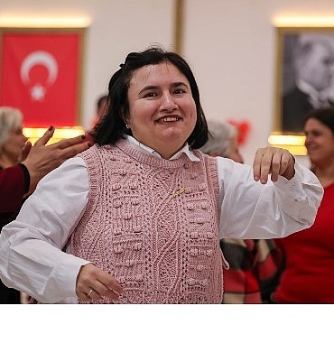 buca-belediyesinden-engel-tanimayan-yeni-yil-kutlamasi.jpg