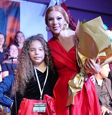 burhaniyede-muzik-ve-dayanisma-gecesi-fark-yaratti.jpg