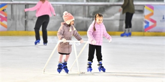 Büyükşehir Kültürpark ve Bostanlı’da buz pisti kuruyor