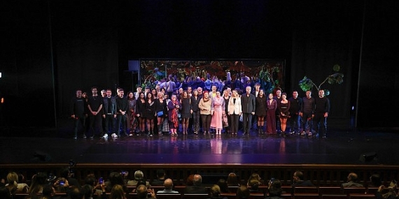 “Çirkin” Galasında Bakırköy Belediye Tiyatroları’ndan Unutulmaz Gece