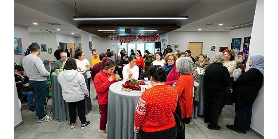 Engelsiz Yaşam Merkezi’nde Yeni Yıl Heyecanı