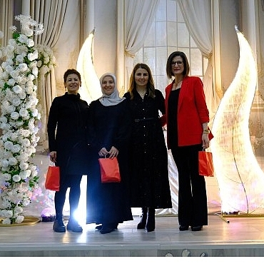 ilham-veren-kadinlar-golcukte-moral-depoladi.jpg