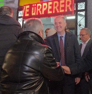 inegol-belediyesinden-regaip-kandilinde-helva-ikrami.jpg