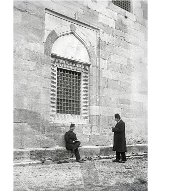istanbul-arastirmalari-enstitusunun-arka-oda-toplantilari-devam-ediyor.jpg