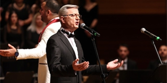 İzmir Büyükşehir Belediyesi Korosu “Sonbahar Şarkıları”yla yüreklere dokundu