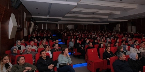 “Kadın Sığınağı” İlk Gösterimiyle İzleyiciden Tam Not Aldı