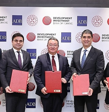 kalkinma-yatirim-bankasi-ile-asya-kalkinma-bankasindan-deprem-sonrasi-toparlanma-ve-yenilenebilir-enerjiye-325-milyon-dolar-esdegerinde-finansman.jpg