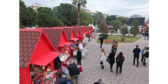 Karşıyaka Yeni Yıl Festivali coşkuyla devam ediyor