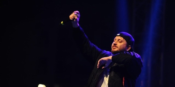 Karşıyaka Yeni Yıl Festivali’nde Anıl Piyancı coşkusu!