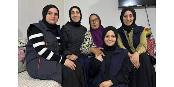 Kartepe’de Büyüklerin Yalnızlığına Dokunan Sıcak Bir El